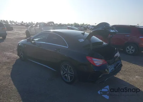 2014 Mercedes-Benz Cla 45 Amg 4Matic z USA, uszkodzony, nr VIN WDDSJ5CB5EN100210